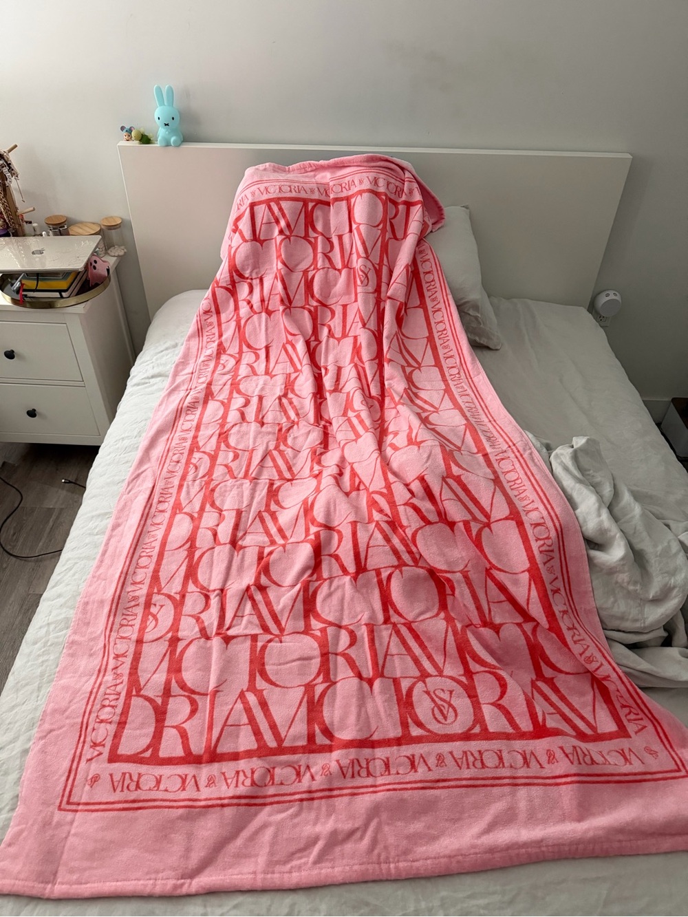 Victoria's Secret Pink Logo Jacquard Beach Towel - Pink/Orange